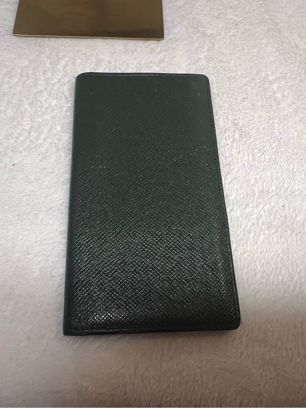 Louis Vuitton Taiga Leather Green Long Card Wallet EUC